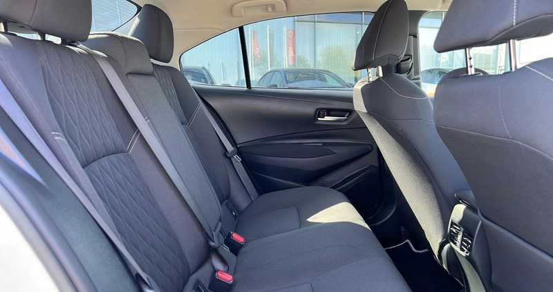 Toyota Corolla cena 103900 przebieg: 41136, rok produkcji 2022 z Tychy małe 352